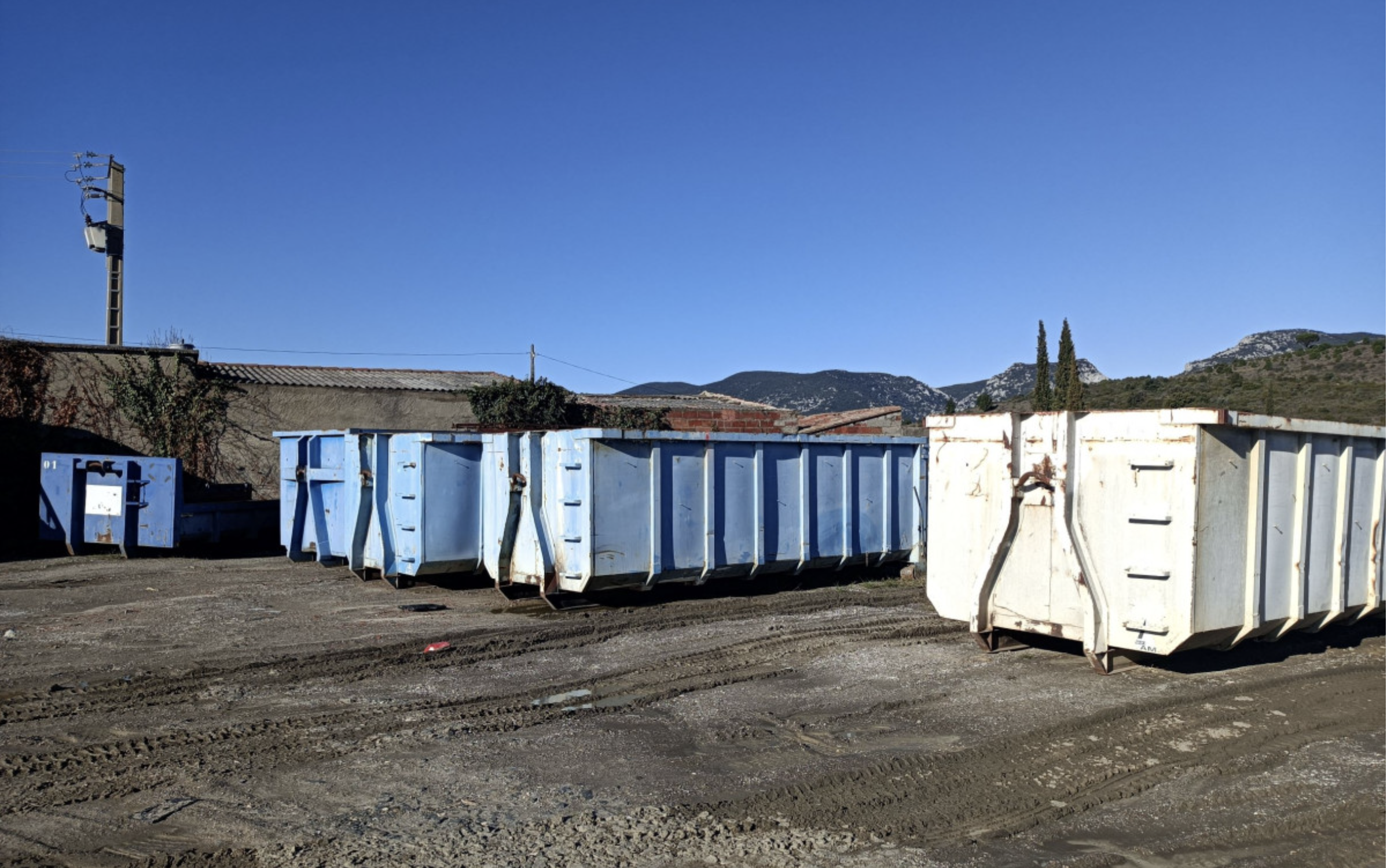 location-bennes-chantier-btp-saint-paul-de-fenouillet camion-benne-transport-materiaux-chantier-btp